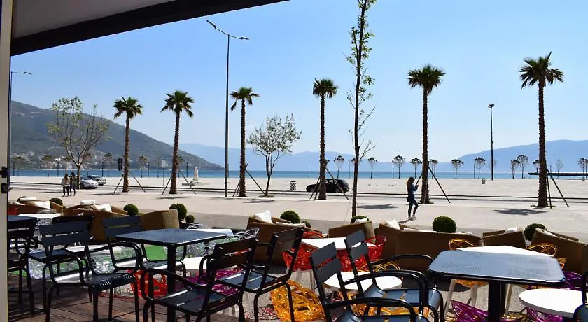 Agetina'S Apartaments Vlore Albania